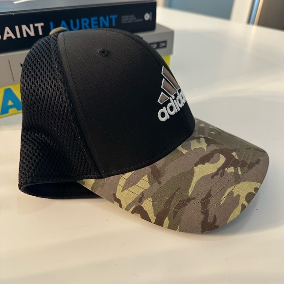 Adidas x TaylorMade Hat - Picture 4 of 8